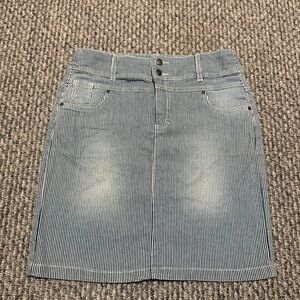 ⭐️5/$15⭐️ Imitz vintage striped denim skirt